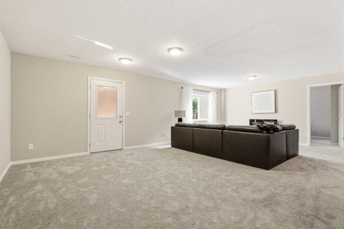 412 Highland Close, Strathmore, AB 