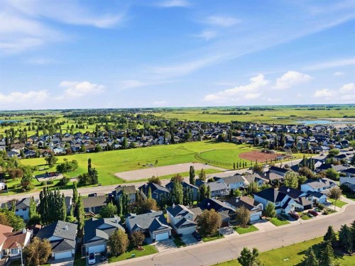 412 Highland Close, Strathmore, AB 