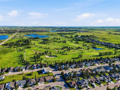 412 Highland Close, Strathmore, AB 