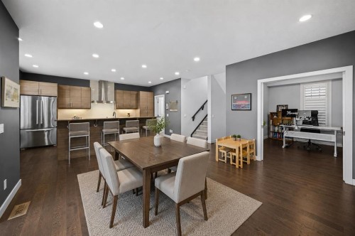 29 Mary Dover Drive Sw, Calgary, AB 