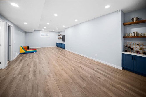 29 Mary Dover Drive Sw, Calgary, AB 