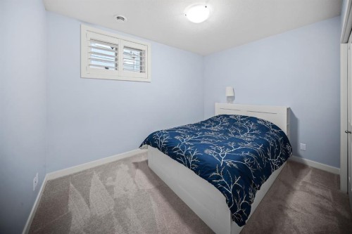 29 Mary Dover Drive Sw, Calgary, AB 