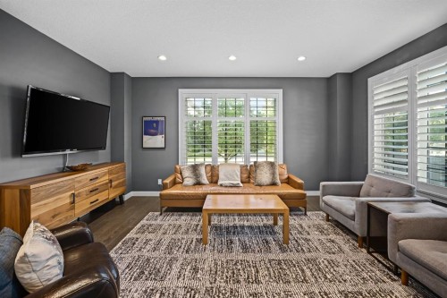 29 Mary Dover Drive Sw, Calgary, AB 