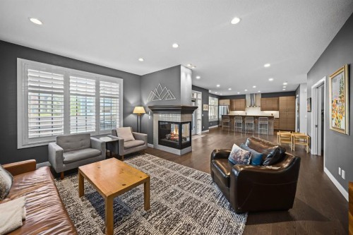 29 Mary Dover Drive Sw, Calgary, AB 