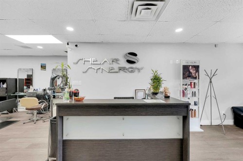 222 16 Avenue Ne, Calgary, AB 