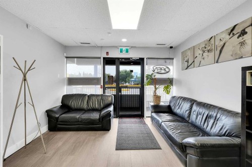 222 16 Avenue Ne, Calgary, AB 