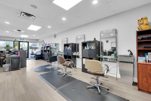 222 16 Avenue Ne, Calgary, AB 