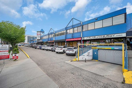 222 16 Avenue Ne, Calgary, AB 