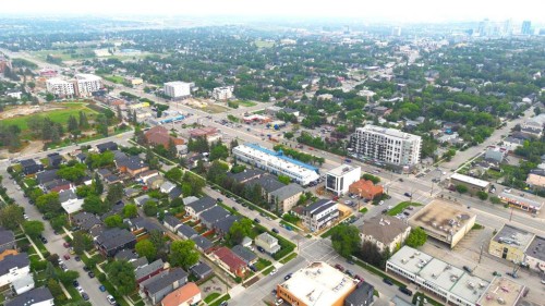 222 16 Avenue Ne, Calgary, AB 