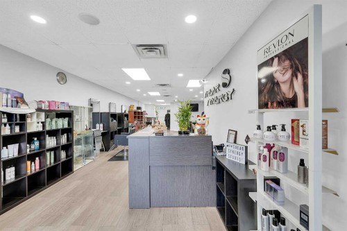 222 16 Avenue Ne, Calgary, AB 