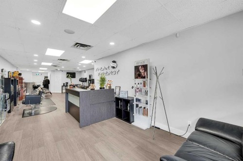 222 16 Avenue Ne, Calgary, AB 