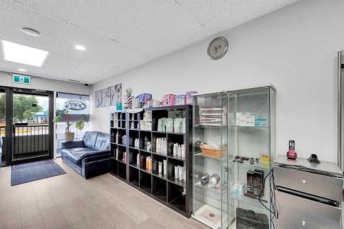 222 16 Avenue Ne, Calgary, AB 