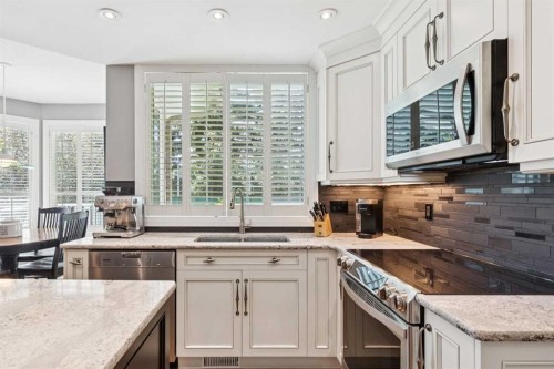 947 Shawnee Drive Sw, Calgary, AB 