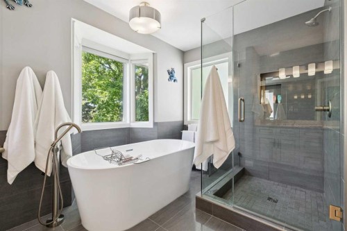 947 Shawnee Drive Sw, Calgary, AB 