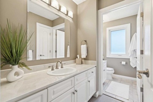 947 Shawnee Drive Sw, Calgary, AB 