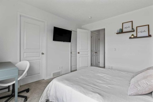 8141 Masters Boulevard Se, Calgary, AB 