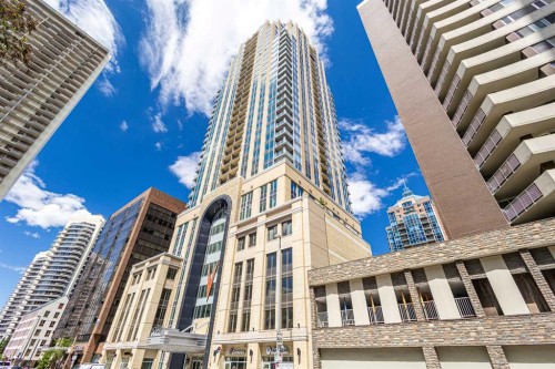 1004-930 6 Avenue Sw, Calgary, AB - Outdoor With Facade