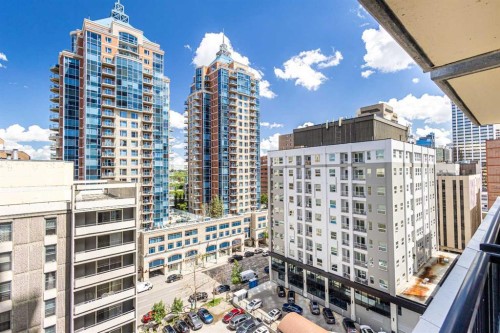 1004-930 6 Avenue Sw, Calgary, AB - Outdoor With Facade