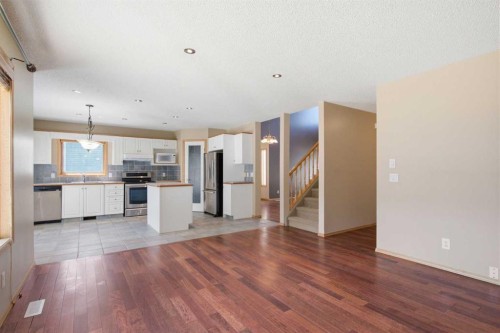 144 Douglas Ridge Close Se, Calgary, AB - Indoor Photo Showing Kitchen