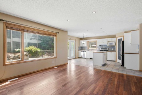 144 Douglas Ridge Close Se, Calgary, AB - Indoor Photo Showing Kitchen