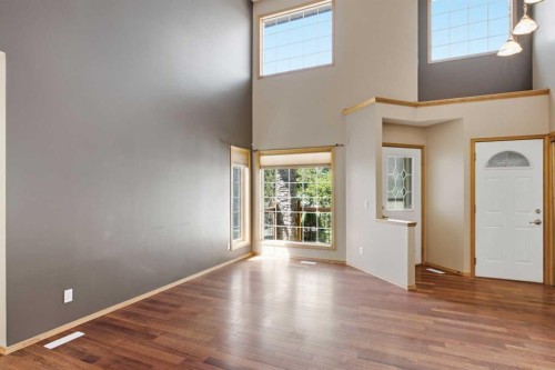 144 Douglas Ridge Close Se, Calgary, AB - Indoor Photo Showing Other Room