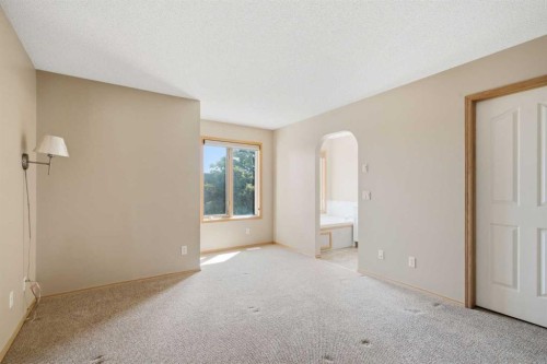 144 Douglas Ridge Close Se, Calgary, AB - Indoor Photo Showing Other Room
