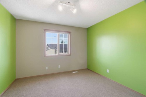 144 Douglas Ridge Close Se, Calgary, AB - Indoor Photo Showing Other Room