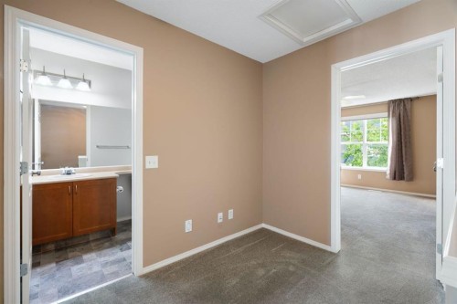 361 Elgin Gardens Se, Calgary, AB 