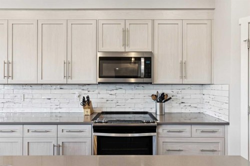 57 Crestridge Bay Sw, Calgary, AB 