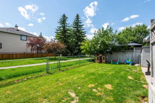 105 Chaparral Court Se, Calgary, AB 