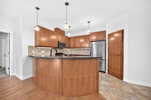 103-4 Hemlock Crescent Sw, Calgary, AB 