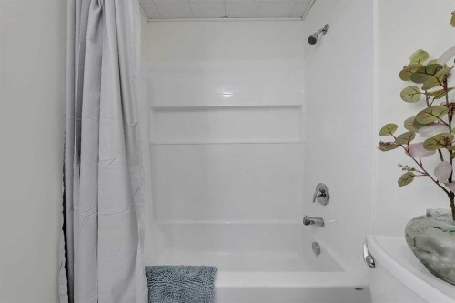 7443 Ogden Road Se, Calgary, AB 