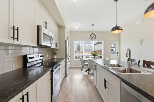 591 Mahogany Boulevard Se, Calgary, AB 