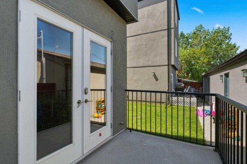 5-308 11 Avenue Ne, Calgary, AB - Outdoor With Exterior