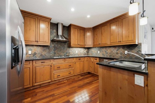 102-714 3Rd Street, Canmore, AB 