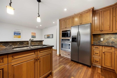 102-714 3Rd Street, Canmore, AB 