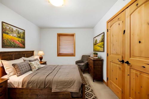 102-714 3Rd Street, Canmore, AB 