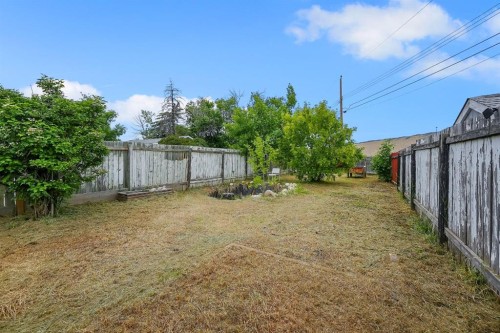 2714 74 Avenue Se, Calgary, AB 