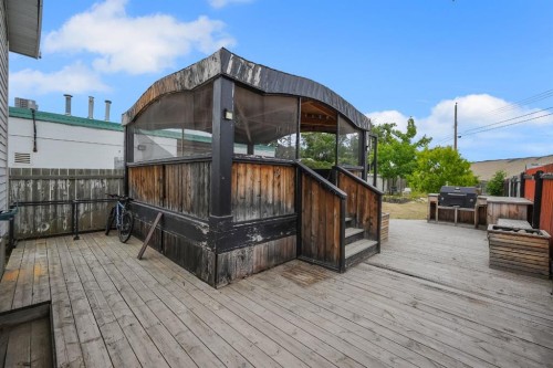 2714 74 Avenue Se, Calgary, AB 