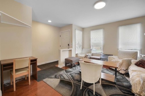 2714 74 Avenue Se, Calgary, AB 