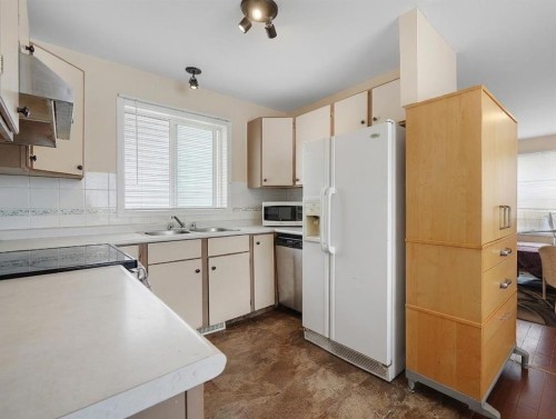 2714 74 Avenue Se, Calgary, AB 