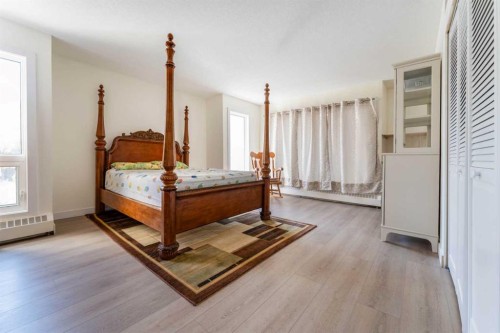 204-3747 42 Street Nw, Calgary, AB - Indoor Photo Showing Bedroom
