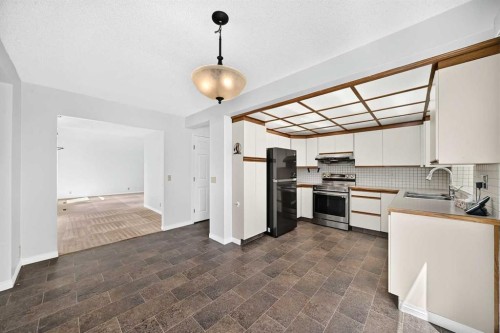 416 Hawkhill Place Nw, Calgary, AB 