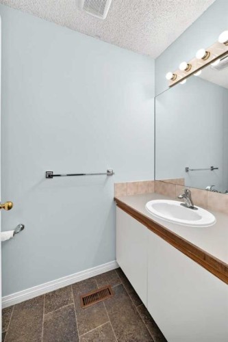 416 Hawkhill Place Nw, Calgary, AB 
