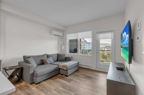 315-55 Wolf Hollow Crescent Se, Calgary, AB - Indoor Photo Showing Living Room