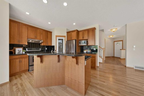 63 Cougartown Close Sw, Calgary, AB 