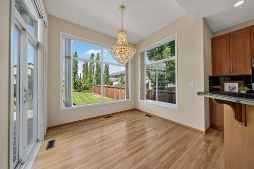 63 Cougartown Close Sw, Calgary, AB 