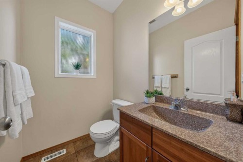 63 Cougartown Close Sw, Calgary, AB 