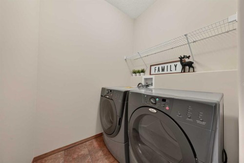 63 Cougartown Close Sw, Calgary, AB 