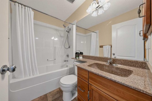 63 Cougartown Close Sw, Calgary, AB 